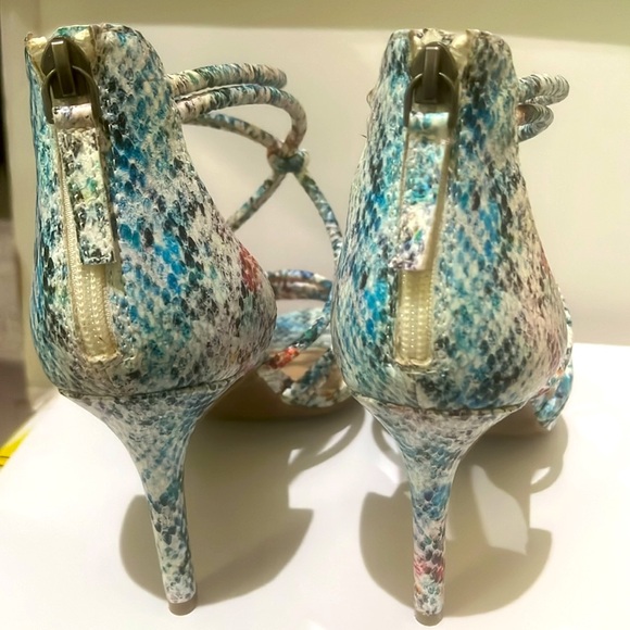 Amelia Grace Snakeskin Multi Color Rope Straps Zipper Heel 3.5 inch Stiletto - Picture 4 of 5